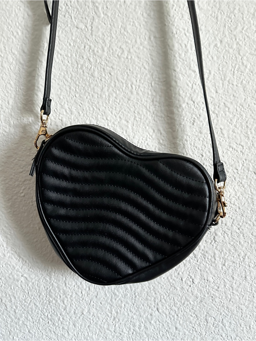 Black Heart Crossbody Bag - Shoulder Purse